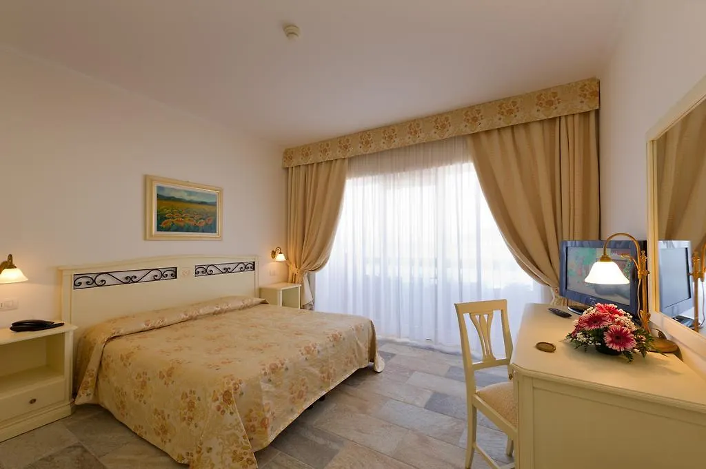 Hotel Del Golfo 프로키오 4*,